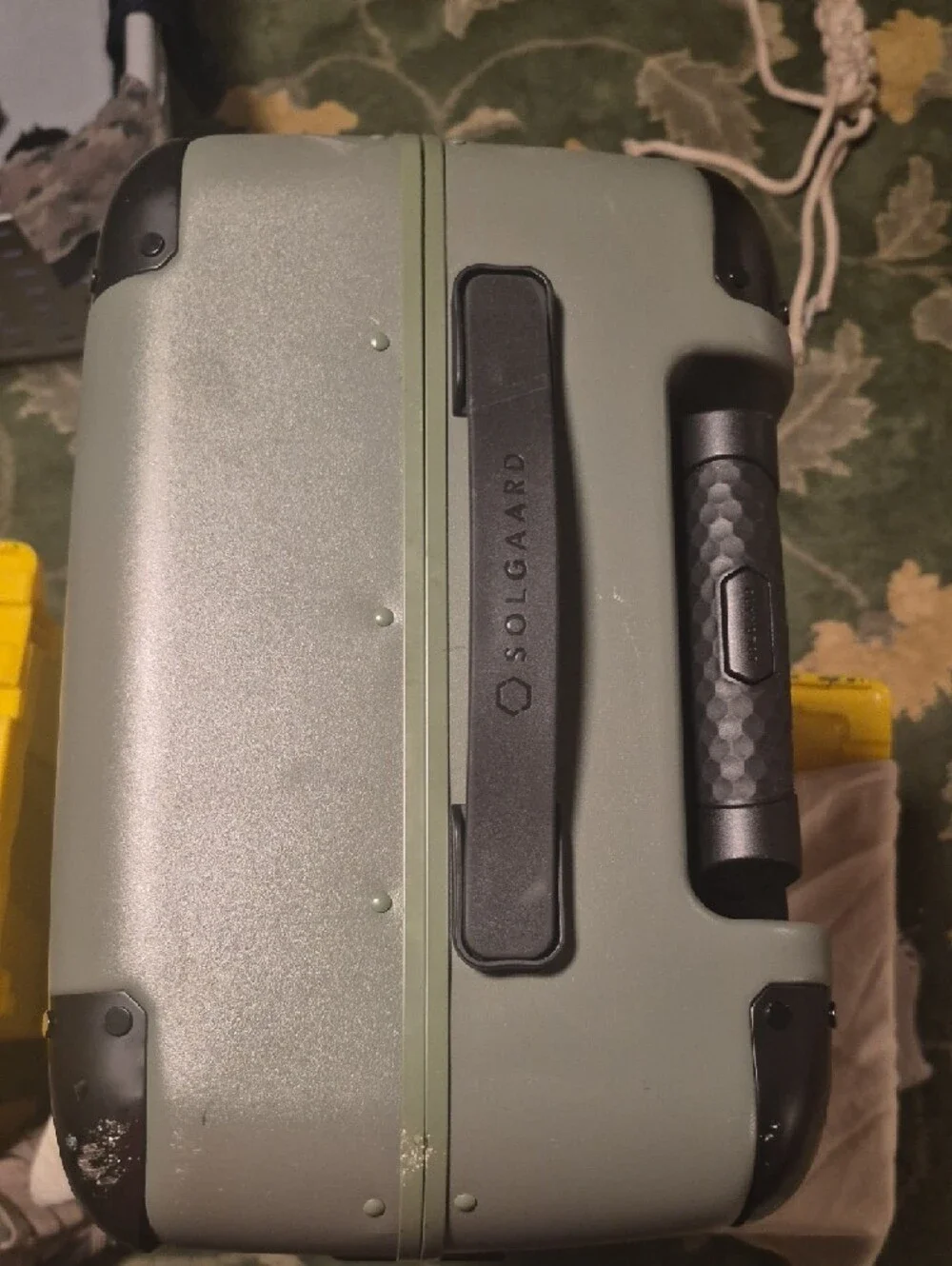 Traveler Series Hard Shell Carry Case - Silver